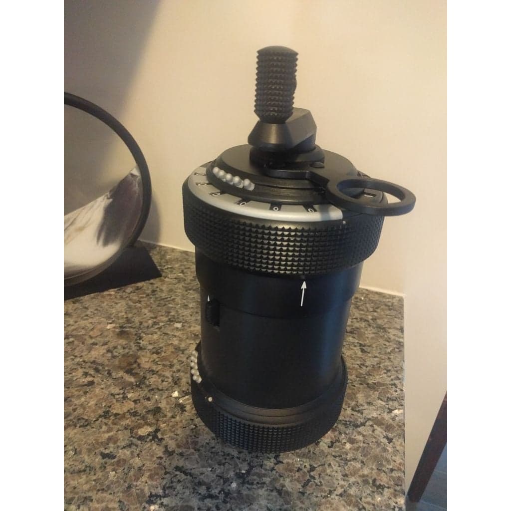 Curta Calculator Type I scaled at 3:1 — imagen 3